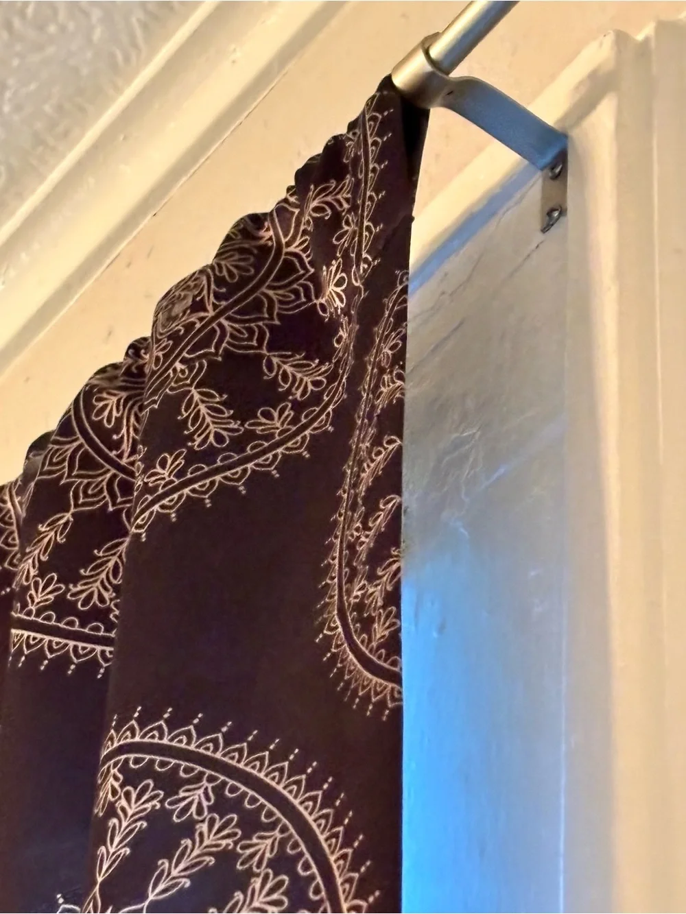 Black Medallion Pattern and Sheer Panel Curtain Sets - Picture 4 of 4